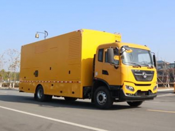 200千瓦東風天錦移動應急電源車