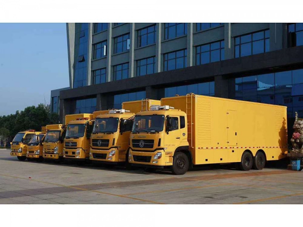 東風天龍應急搶險發電車 東風天龍應急搶險發電車